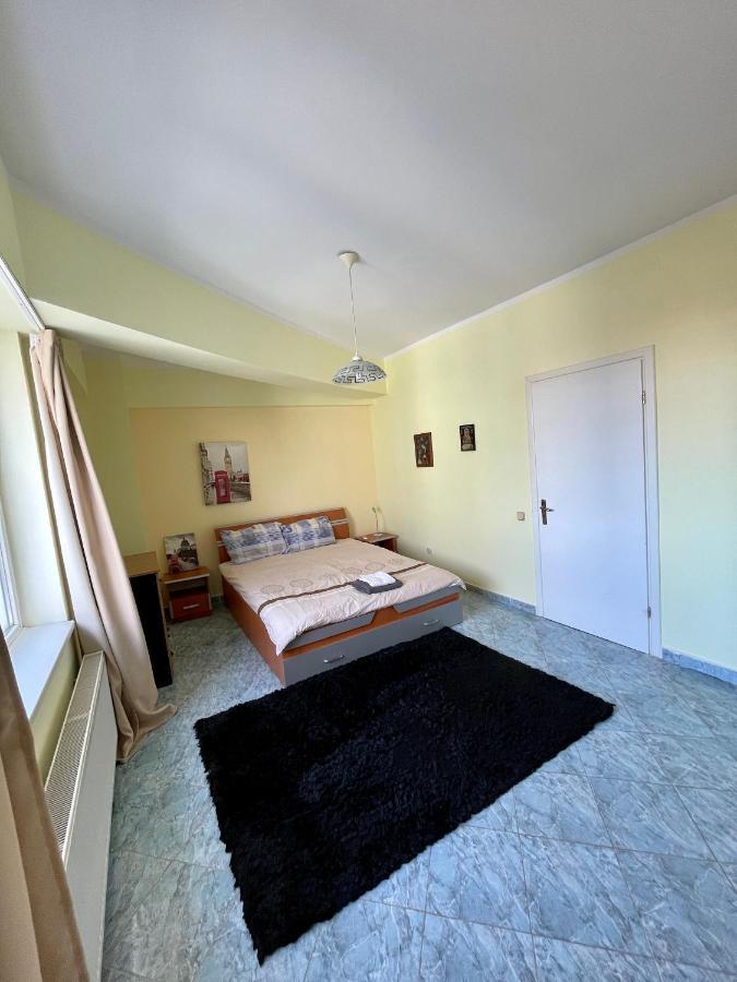 Luanaapartments #1 オトペニ エクステリア 写真